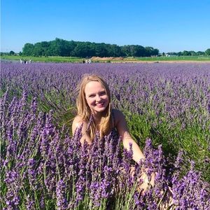 Meet your Posher, Jennifer